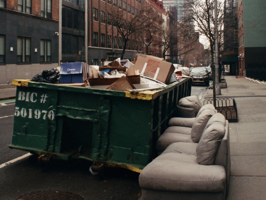 5 Reasons to Rent a Dumpster for Your Next Home Project